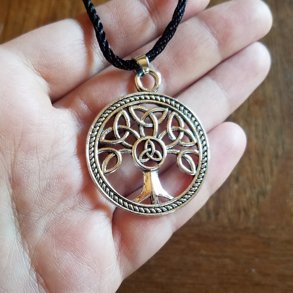 NWOT Celtic Tree of Life Necklace - Picture 2 of 7